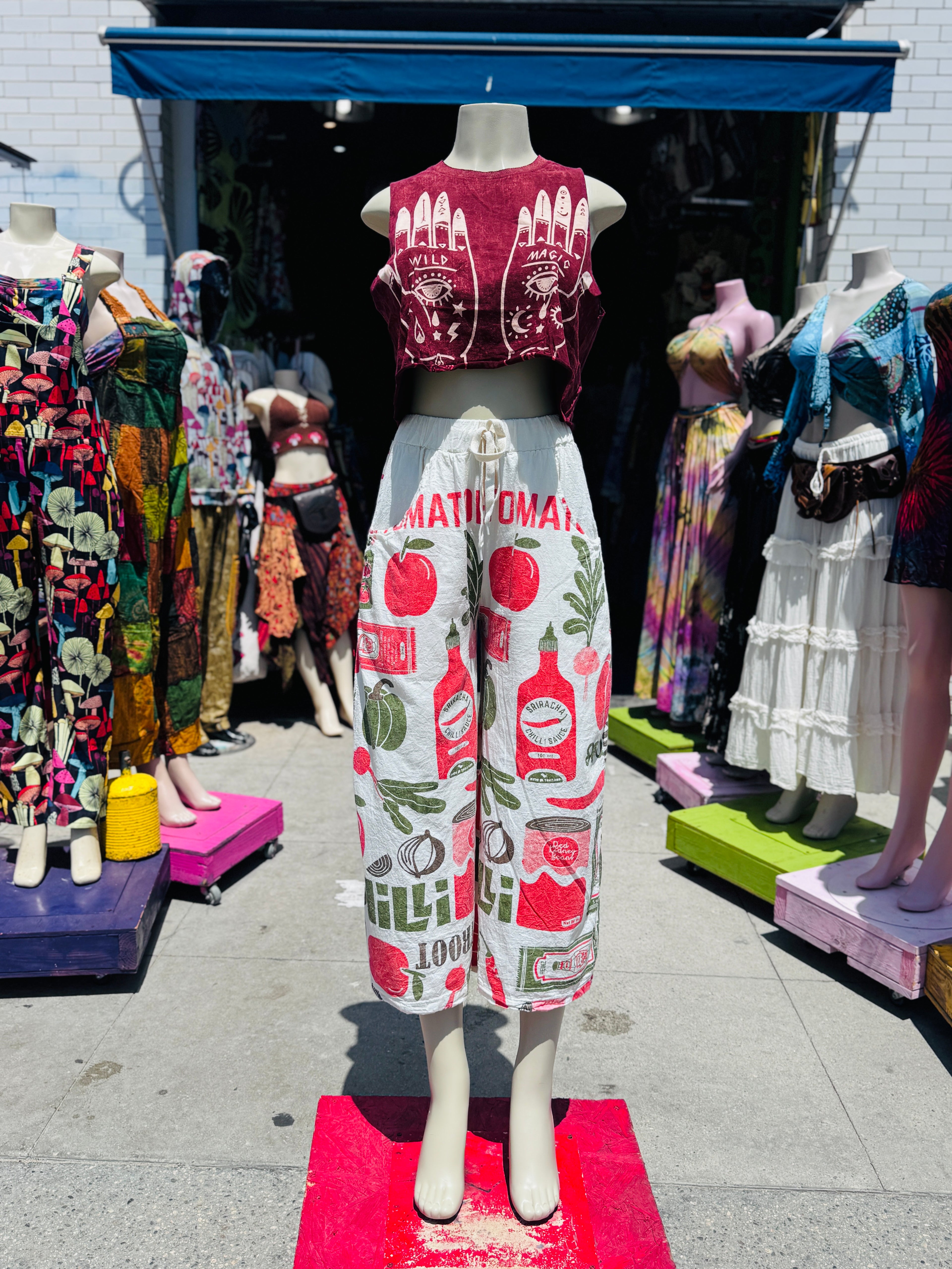 Vintage Sriracha chilli sauce capri pants