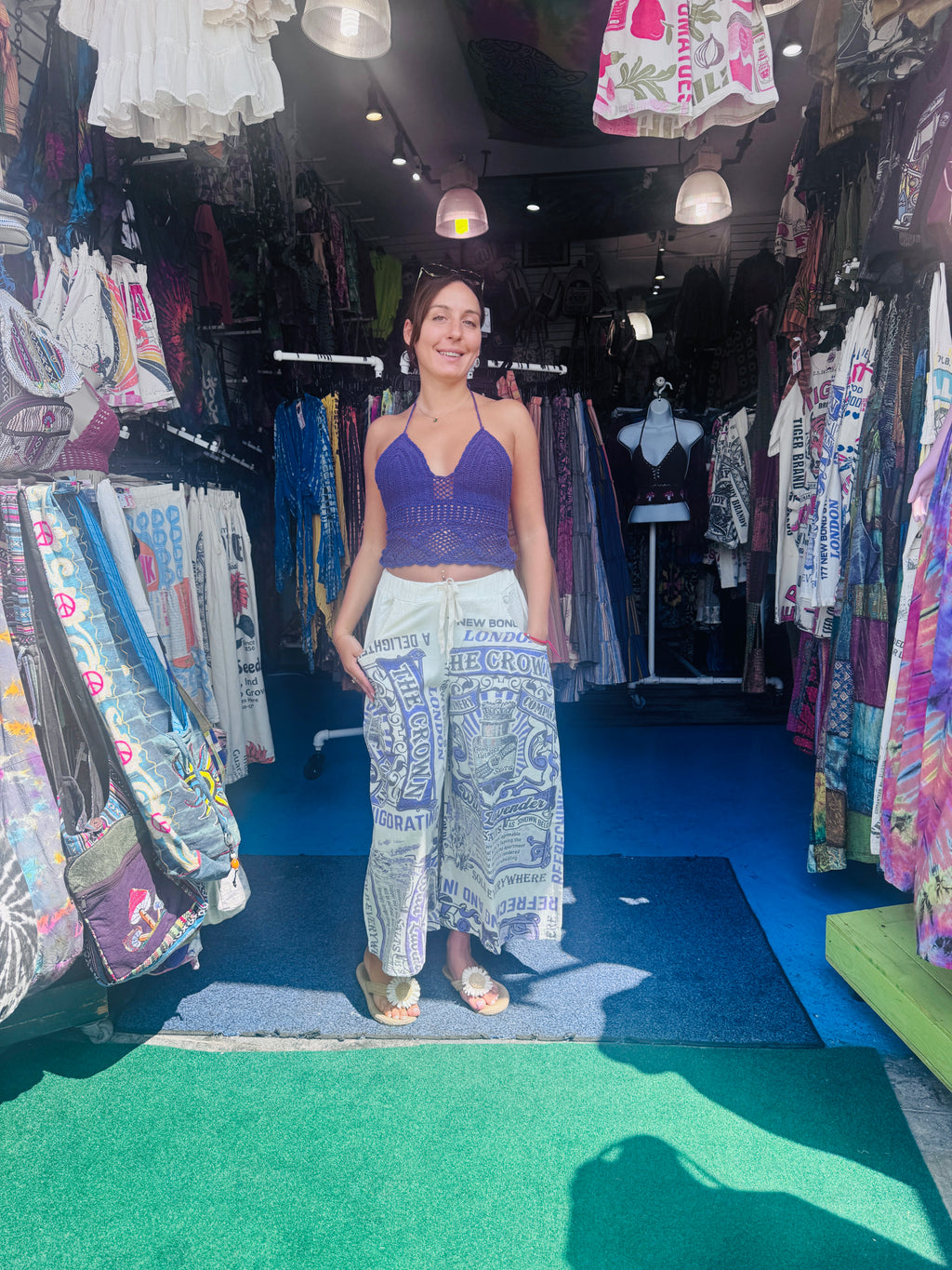 Vintage crown capri pants
