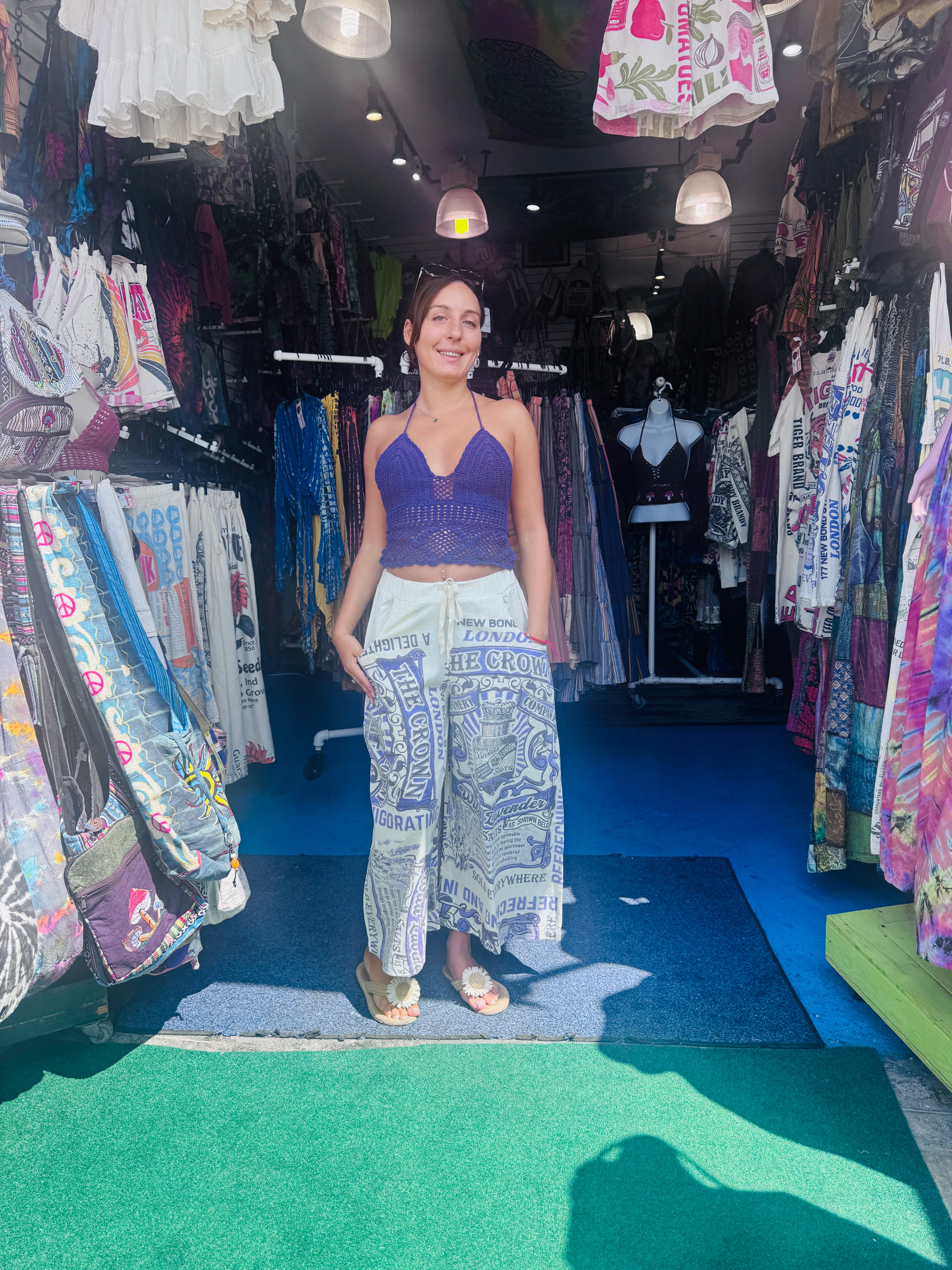 Vintage crown capri pants