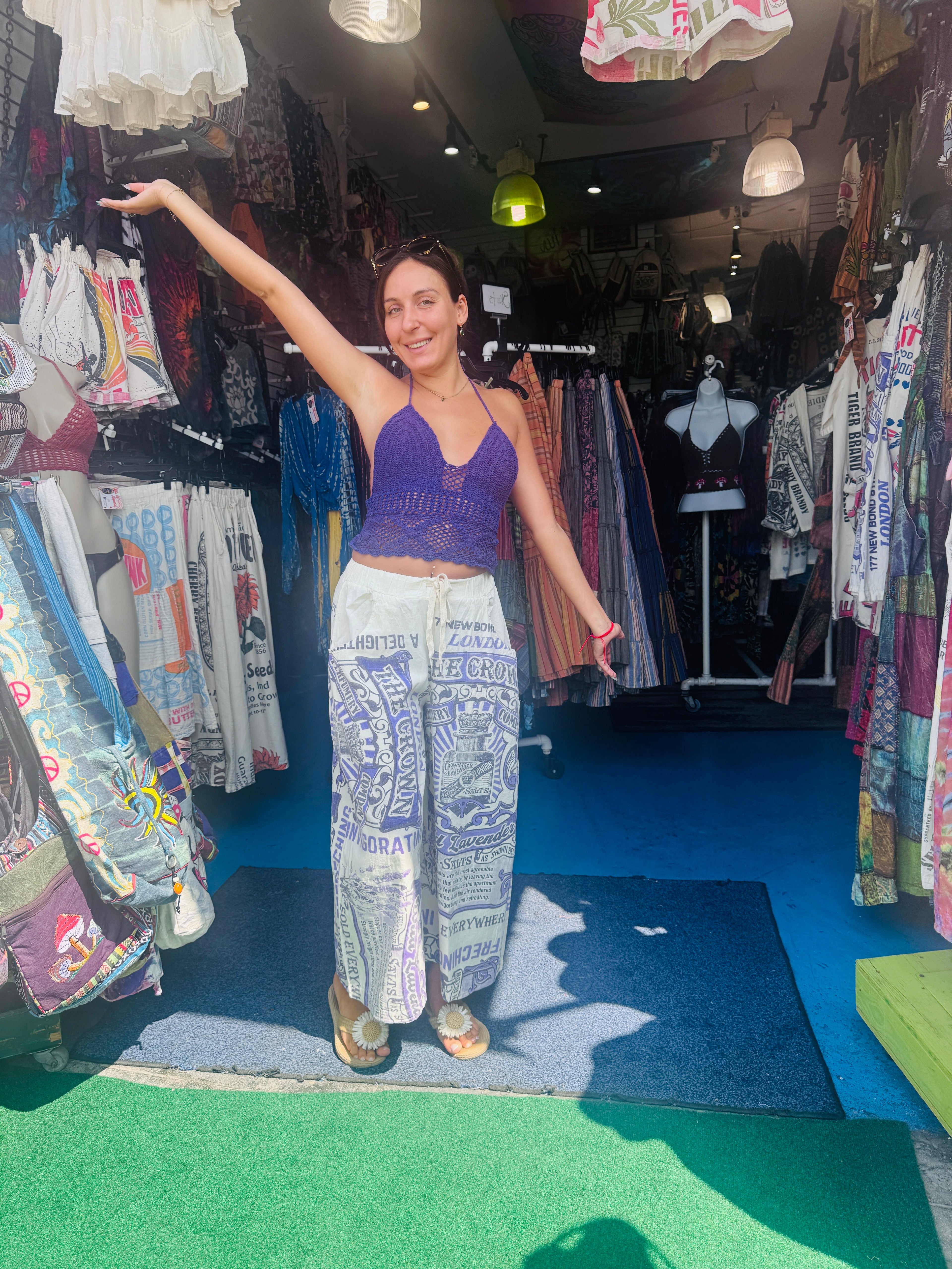 Vintage crown capri pants