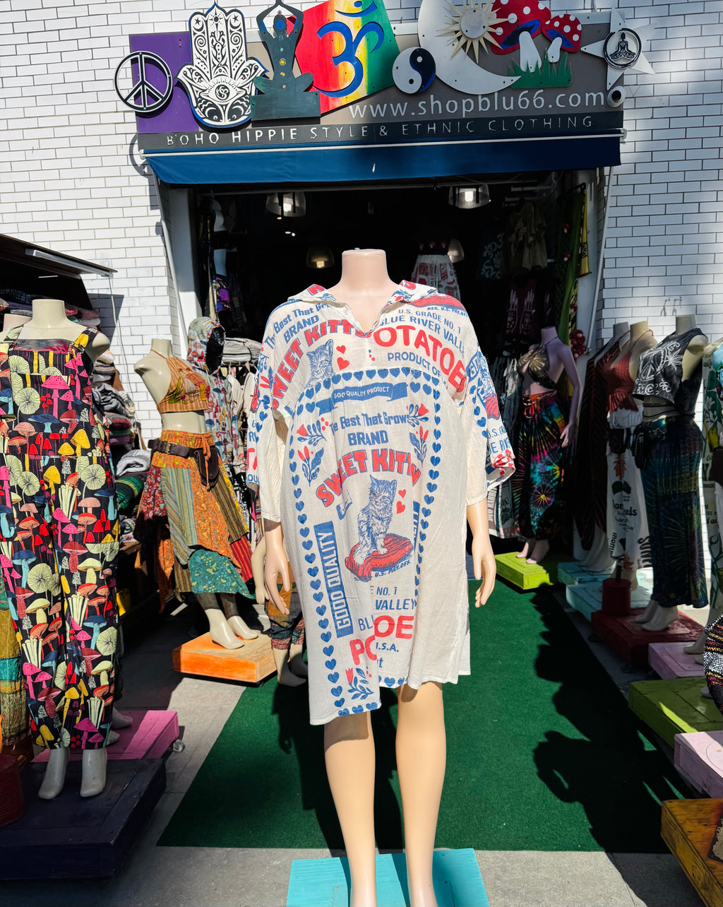 Vintage kitten dress