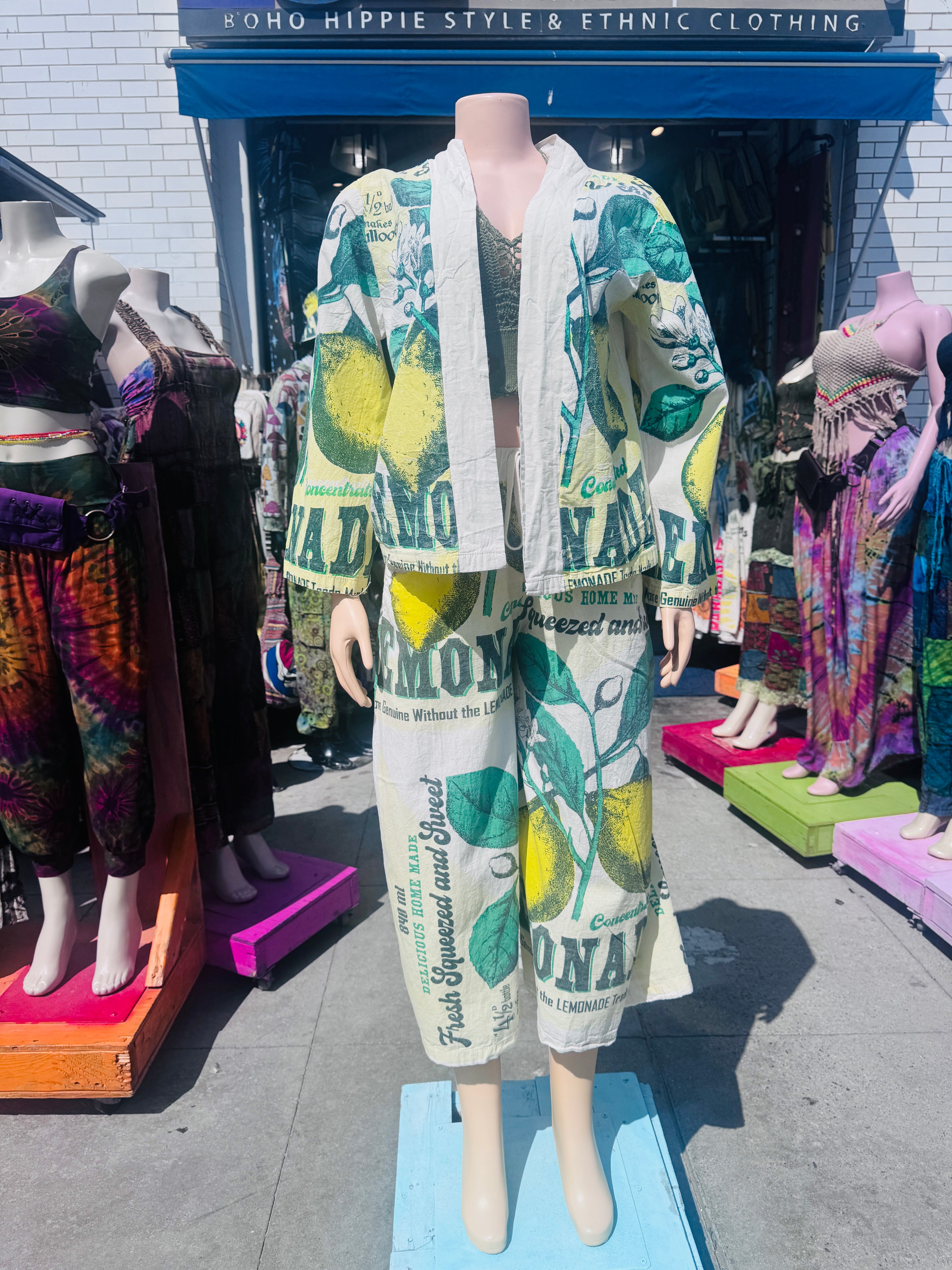 Vintage Lemon capri pants