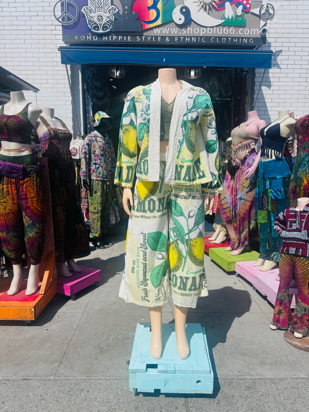 Vintage Lemon capri pants