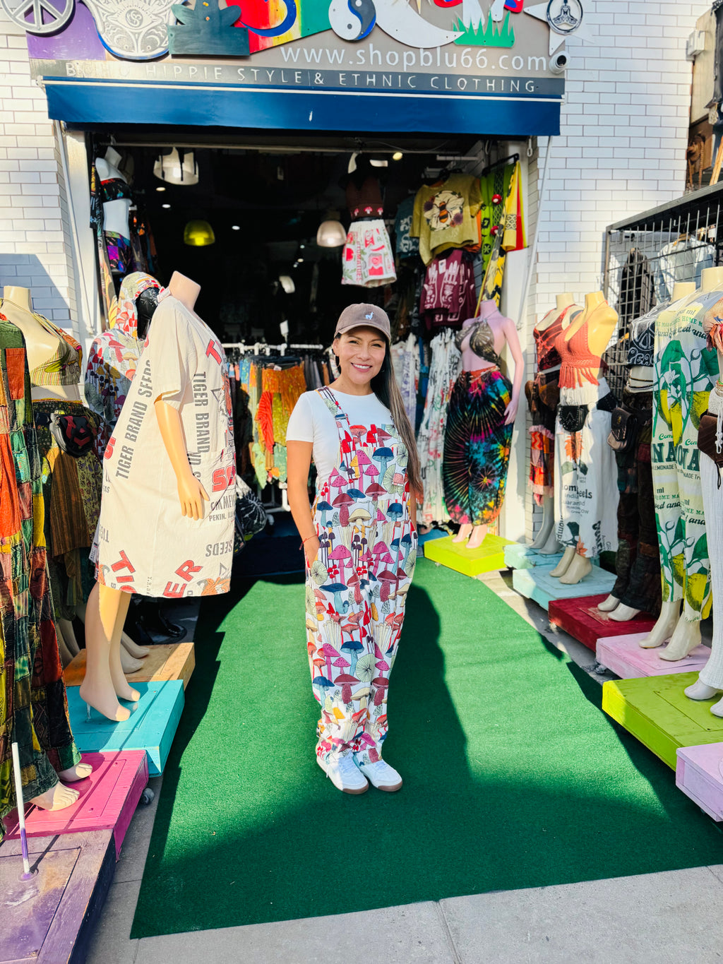 Mushroom overall (white)