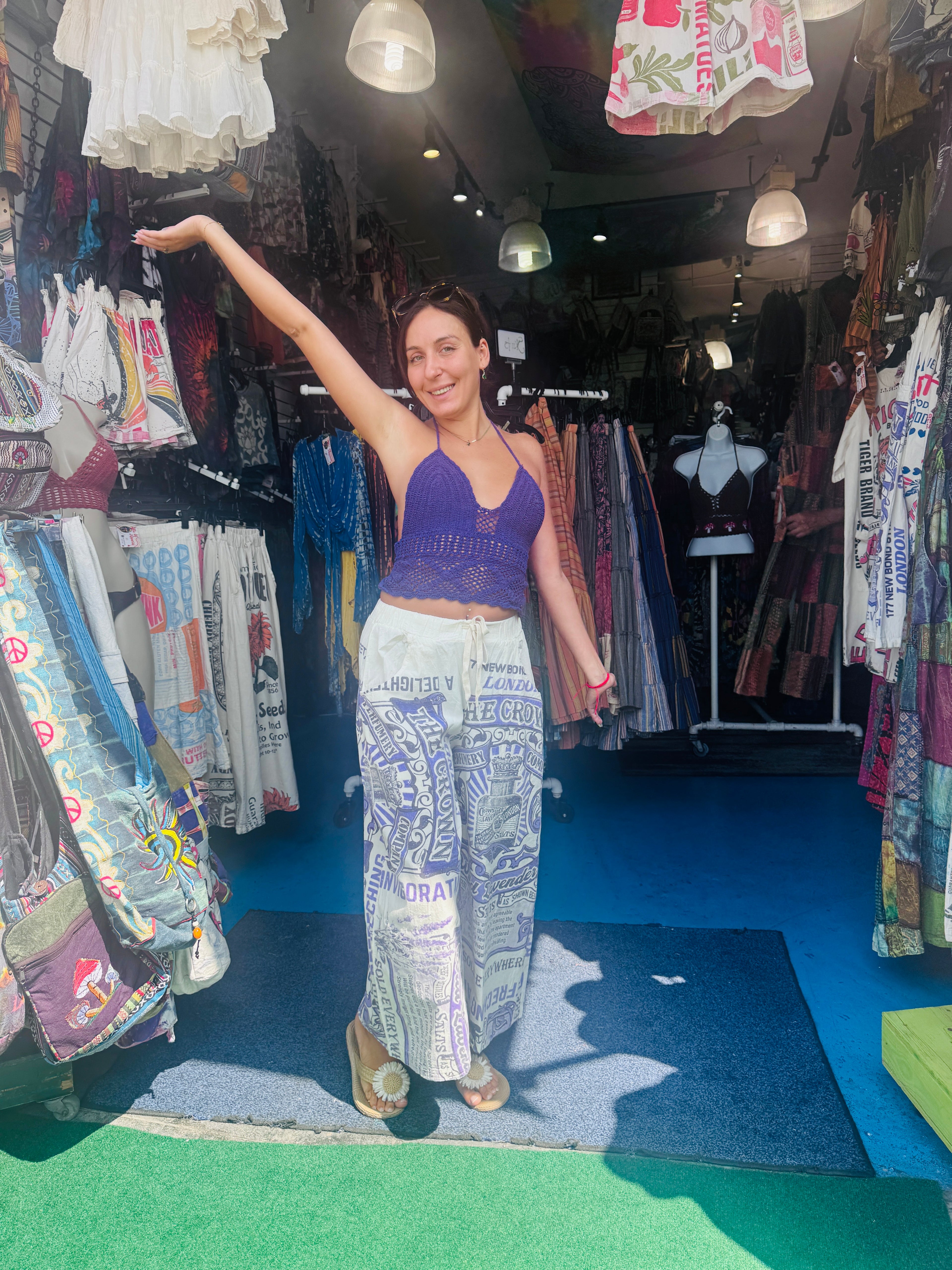 Vintage crown capri pants