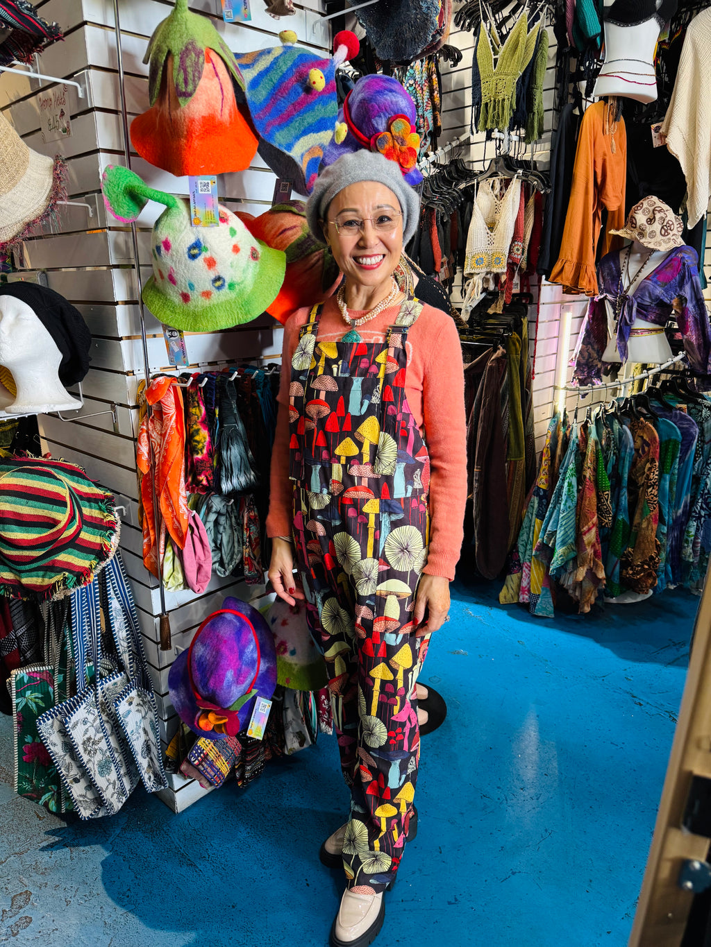 Mushroom overall (black)