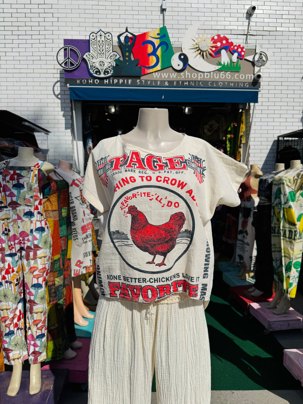 Vintage chicken tail-shirt