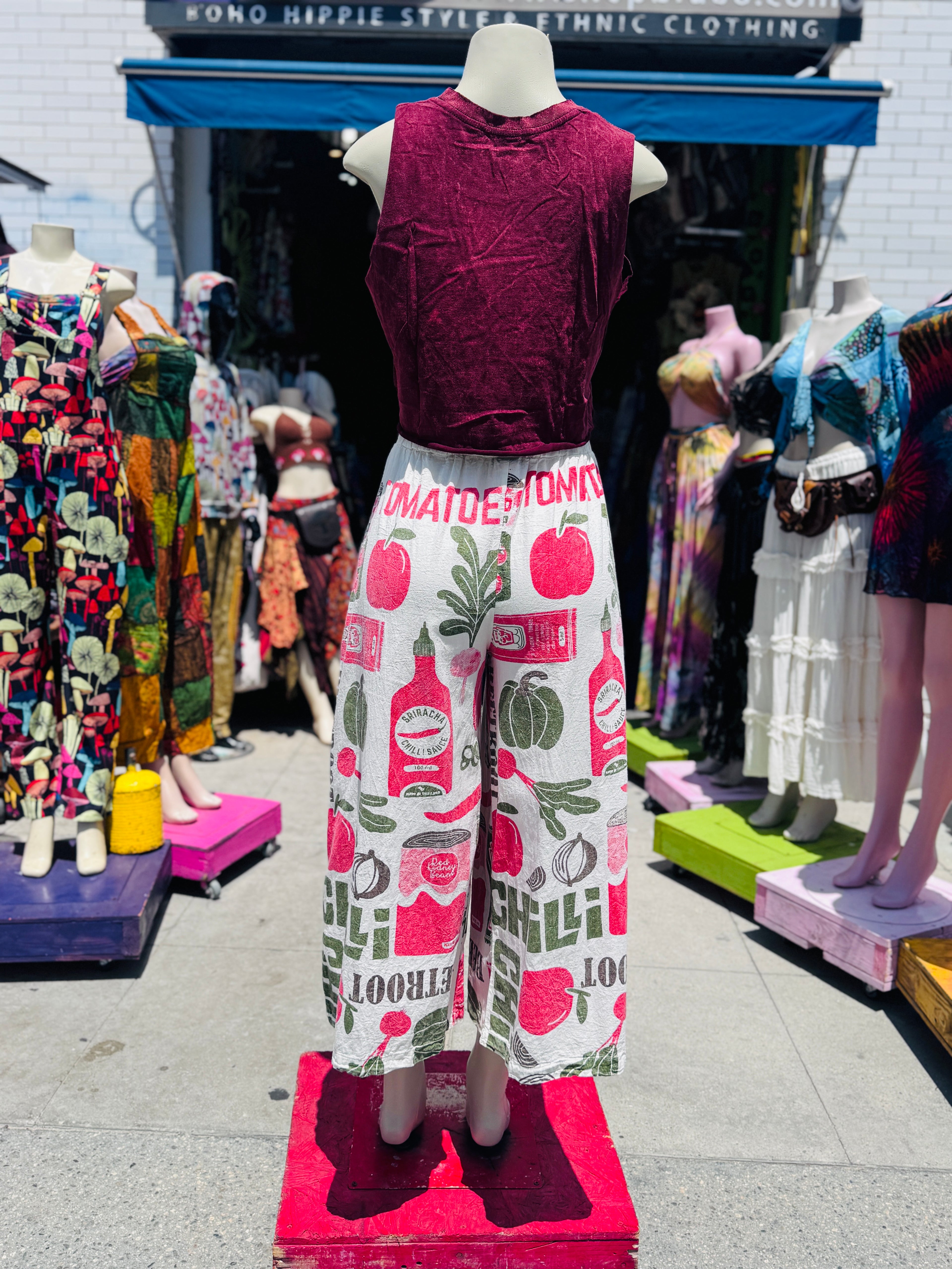 Vintage Sriracha chilli sauce capri pants
