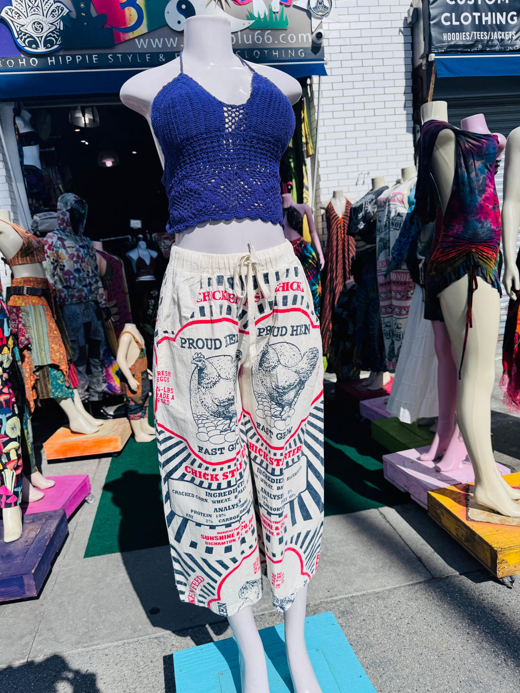 Vintage chicken capri pants