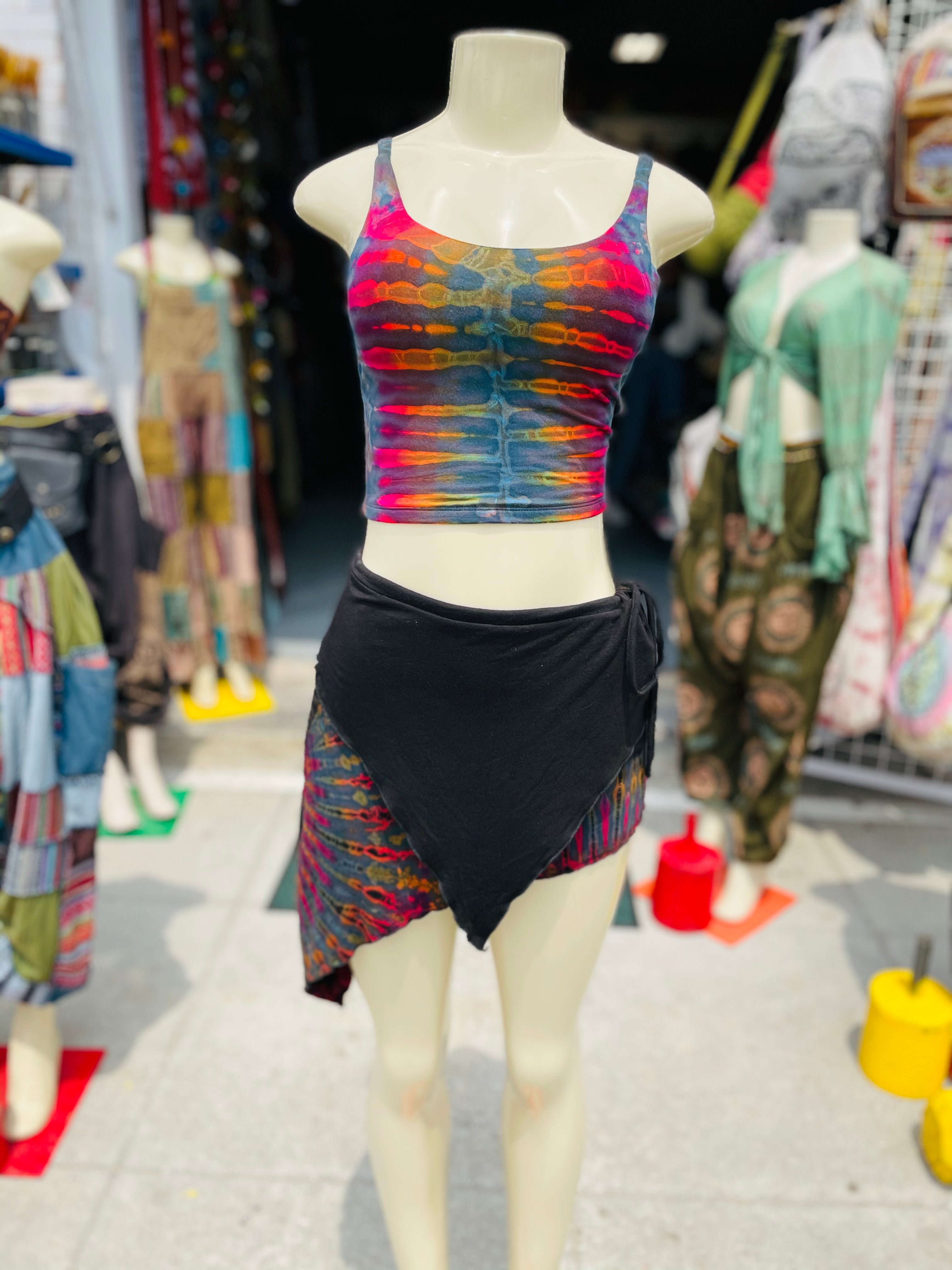 Wild short skirt (various colors)