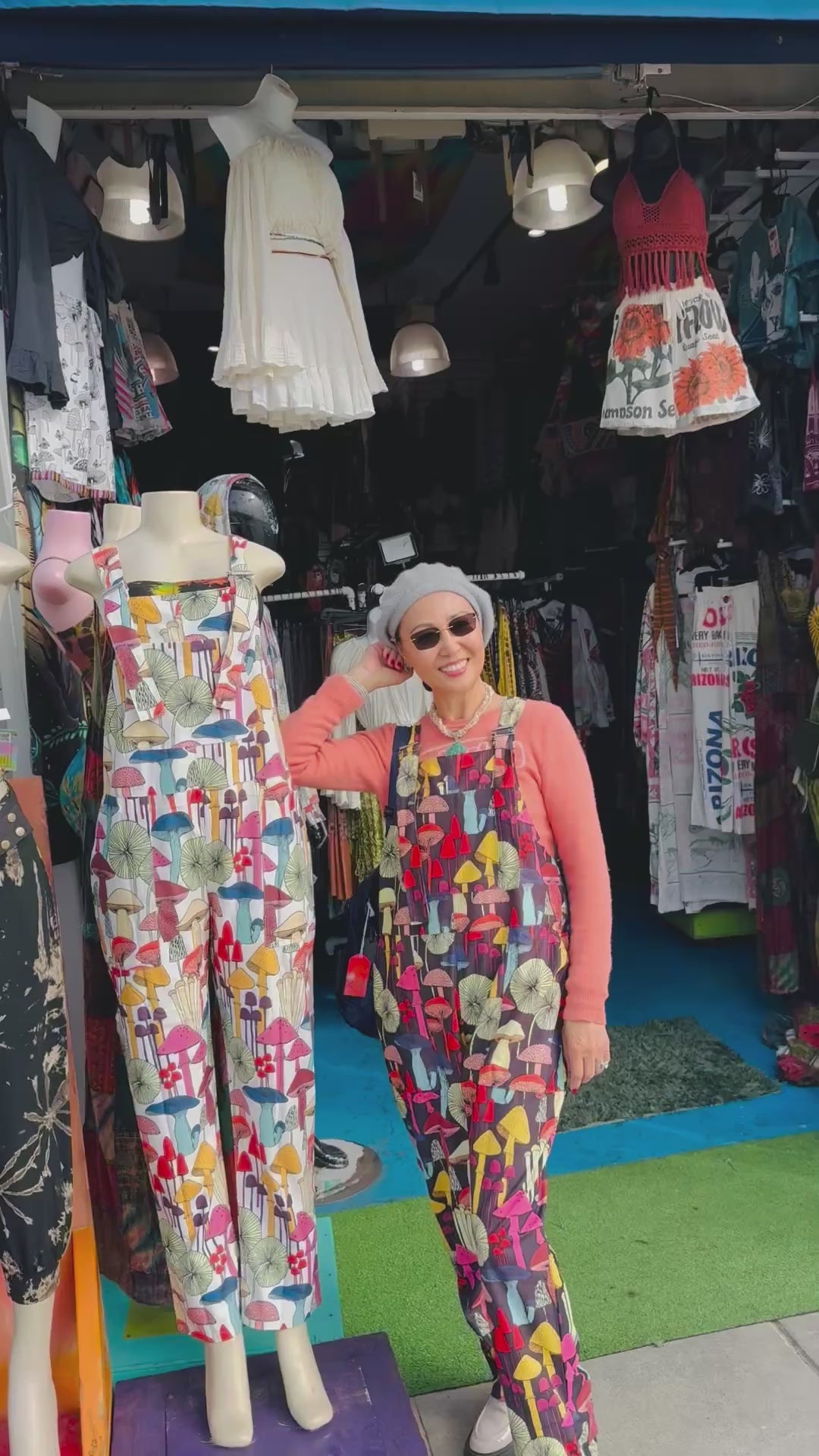 Mushroom overall (black)