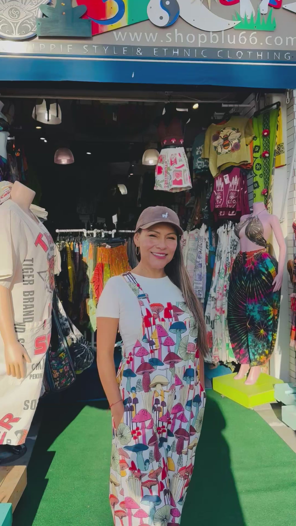 Mushroom overall (white)