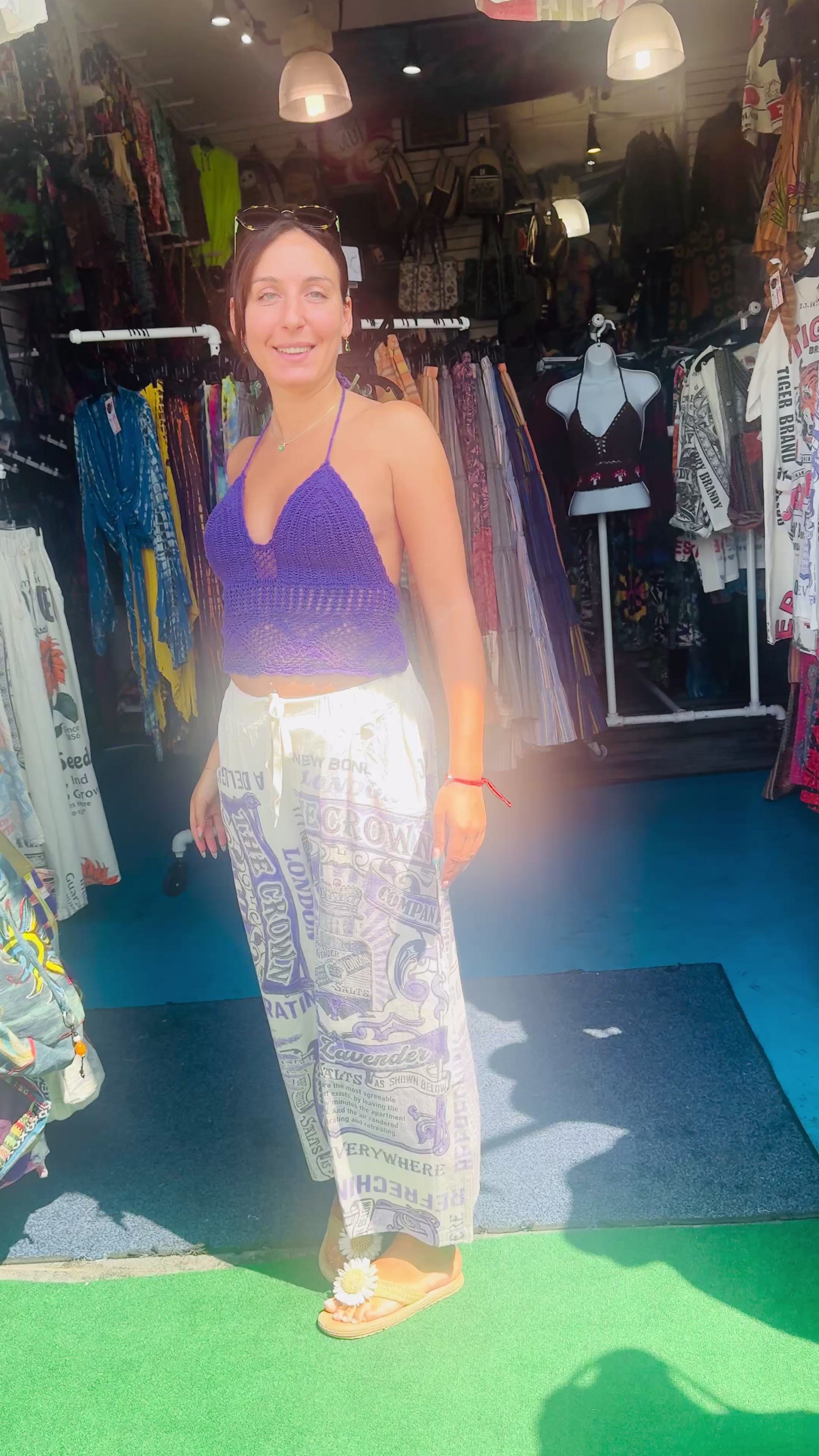 Vintage crown capri pants