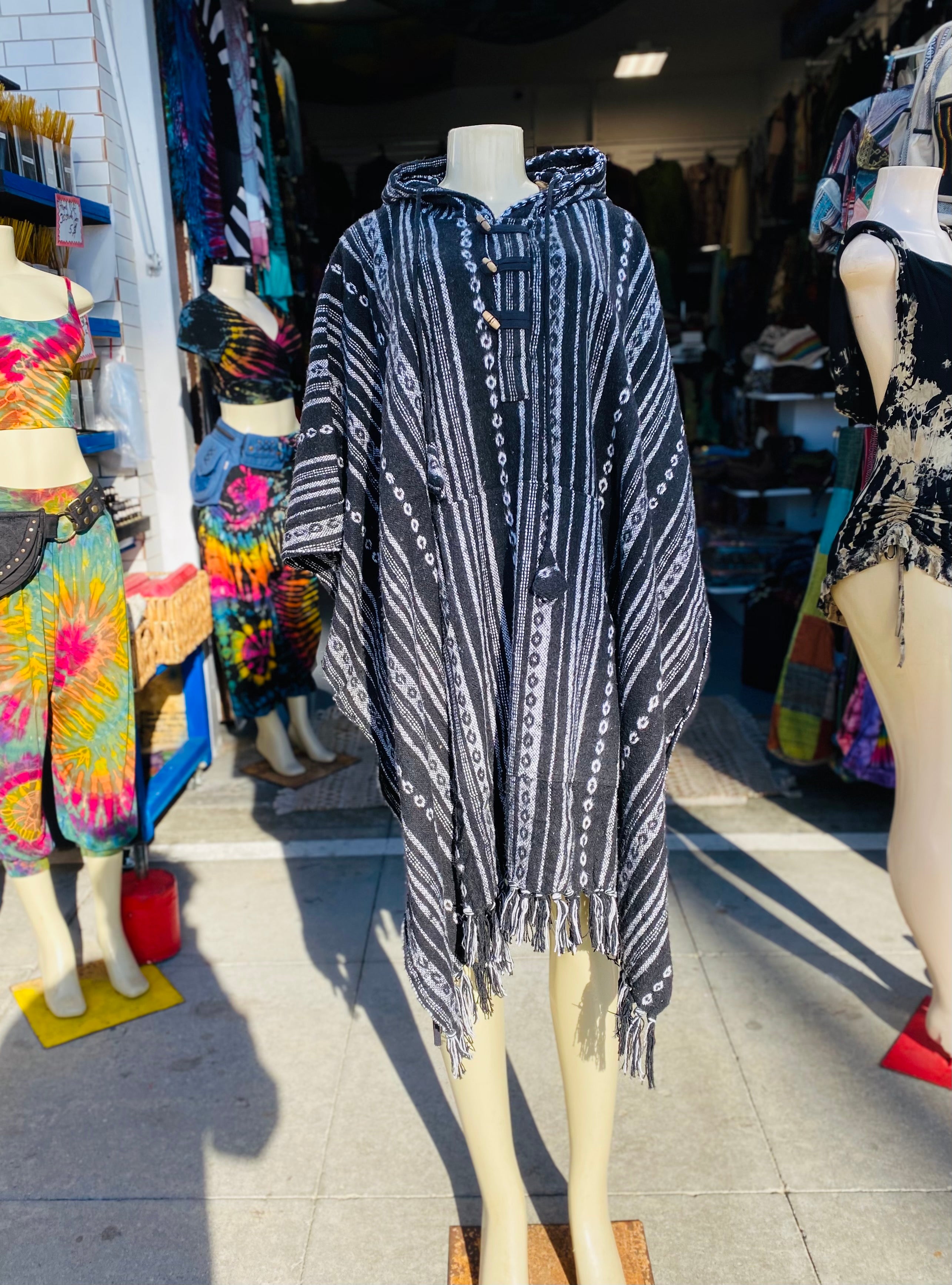 Everest Poncho (BLACK)