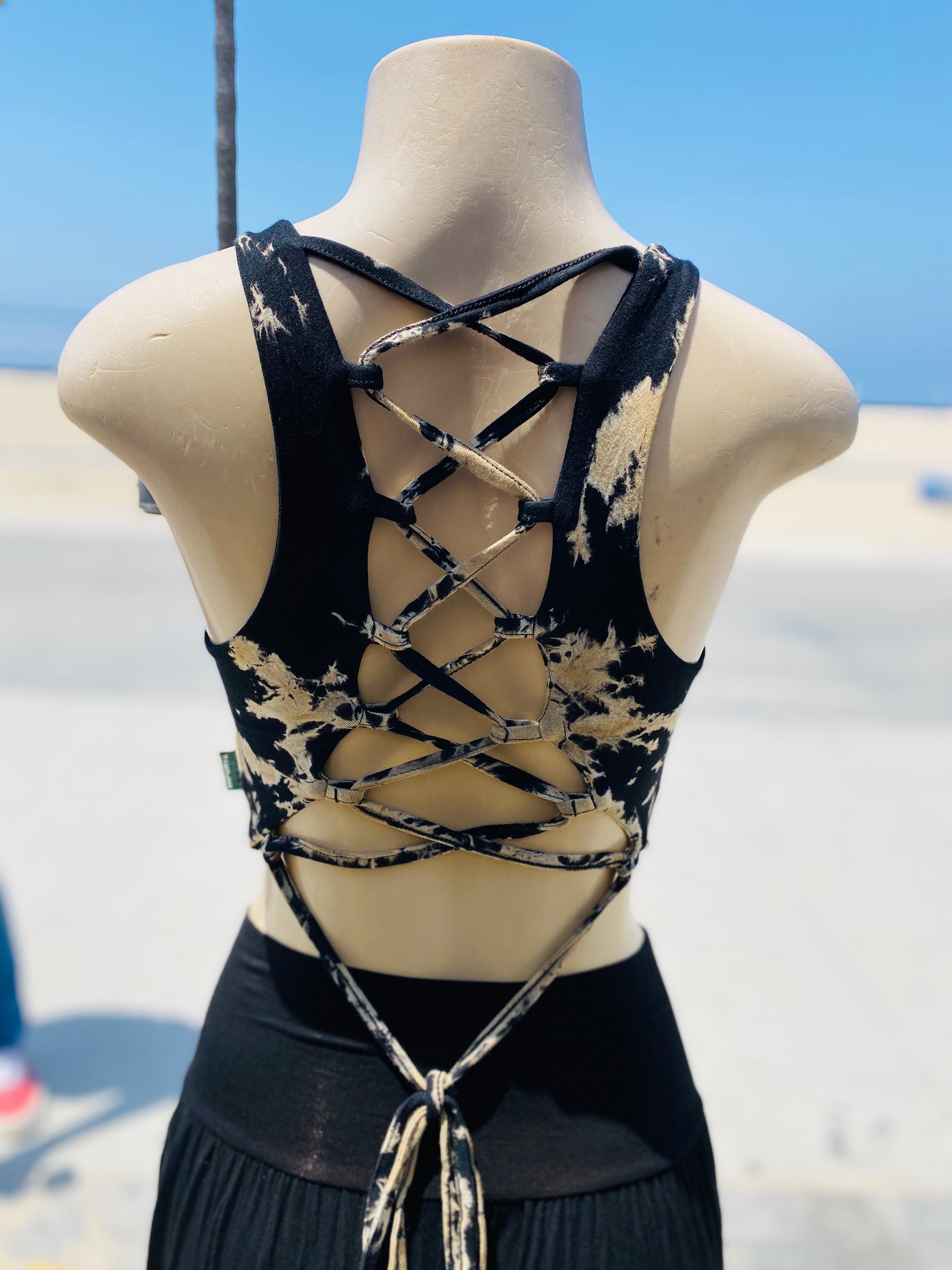 Fun Yogi top ( black /white )