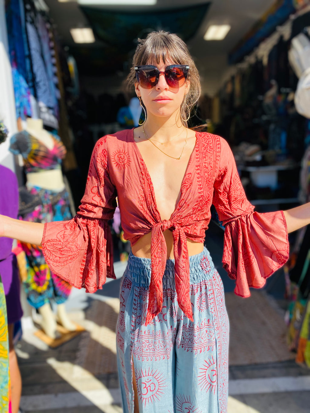 Ohm sleeve top