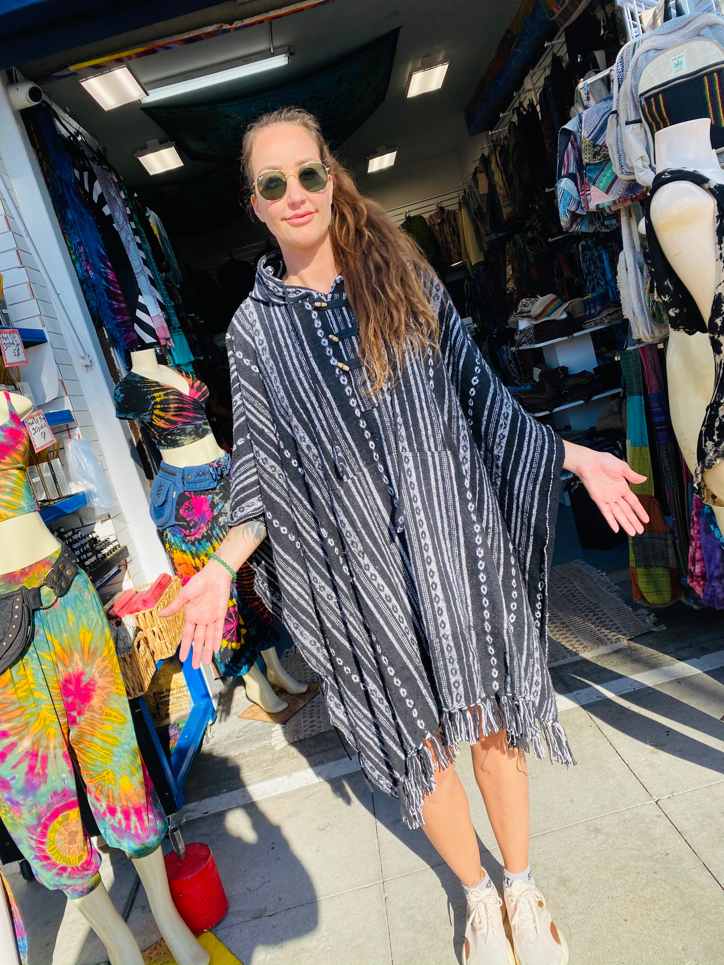 Everest Poncho (BLACK)
