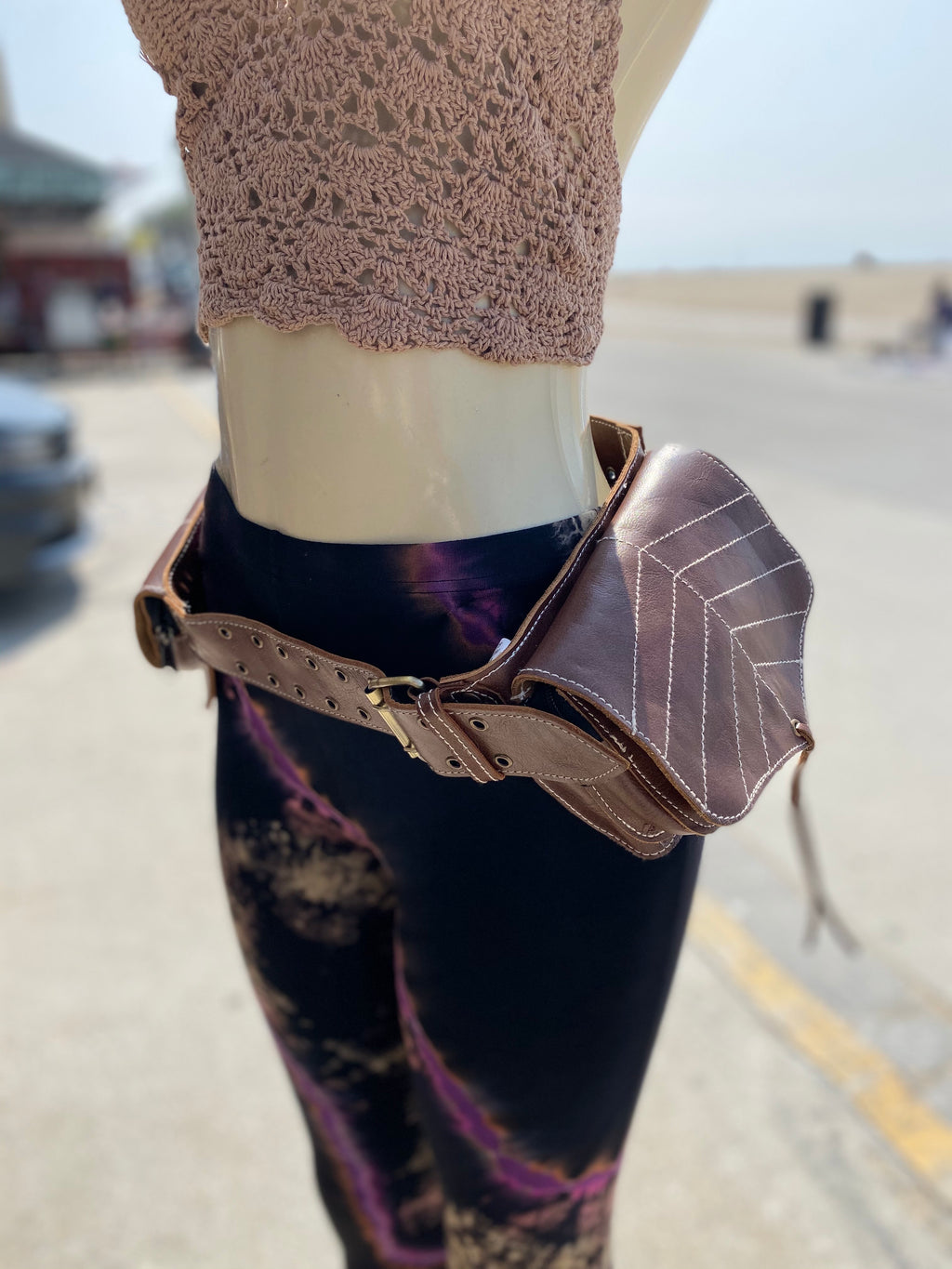 Leafs leather belt (brown )