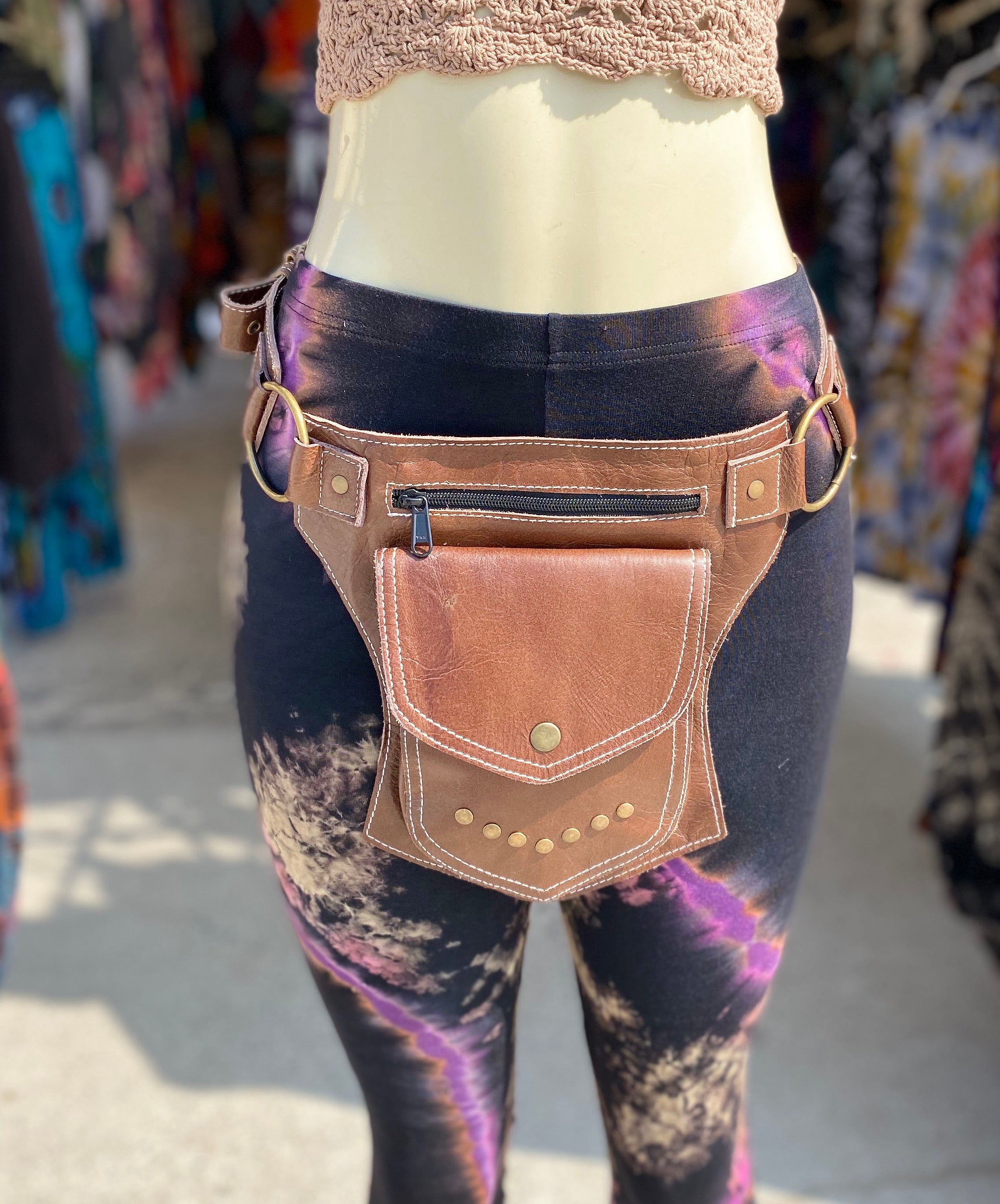 Single pouch leather belt (brown )