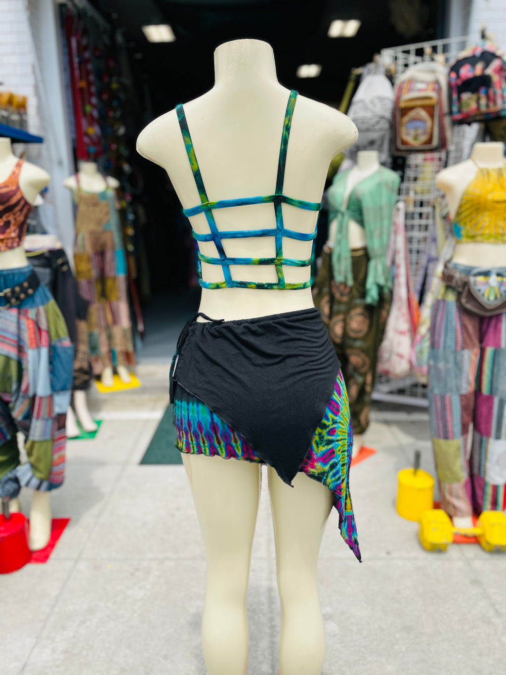 Wild short skirt (various colors)