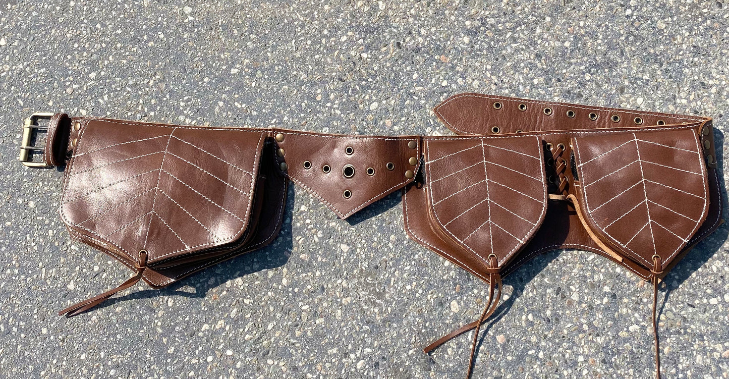 Leafs leather belt (brown )